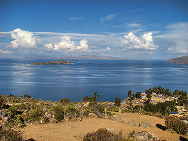 vyhlídka na jezero Titicaca a Isla de la Luna
